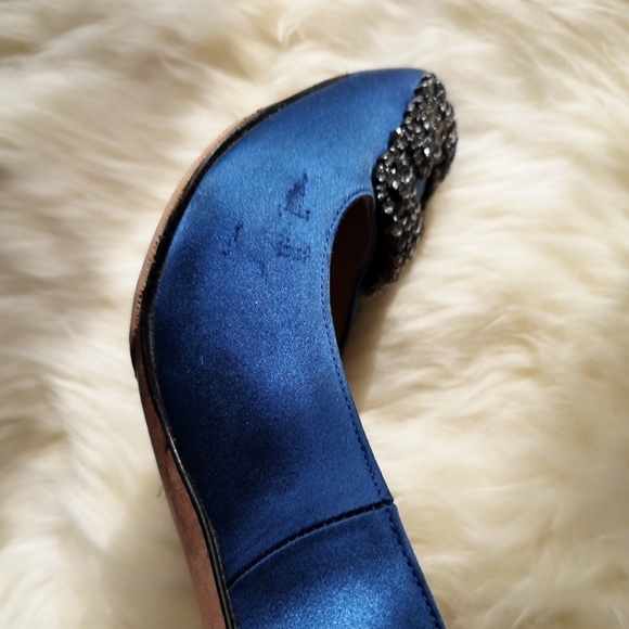 Signiture Manolo Blaknik Hangisi 105mm Satin pumps - Picture 7 of 11